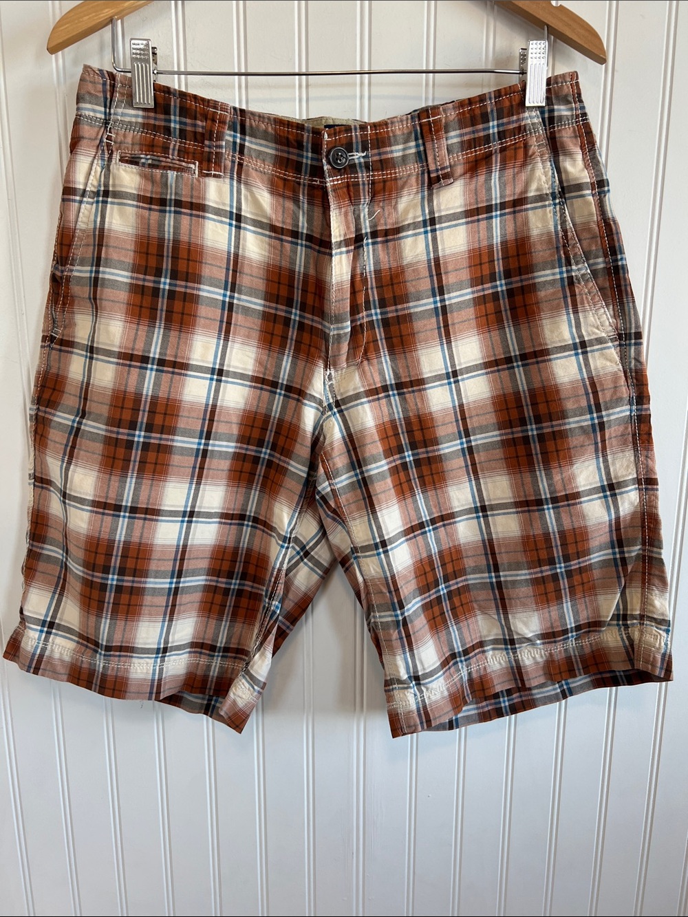 GAP Men's Plaid Flat Front Shorts in Brown, Cream, and Blue